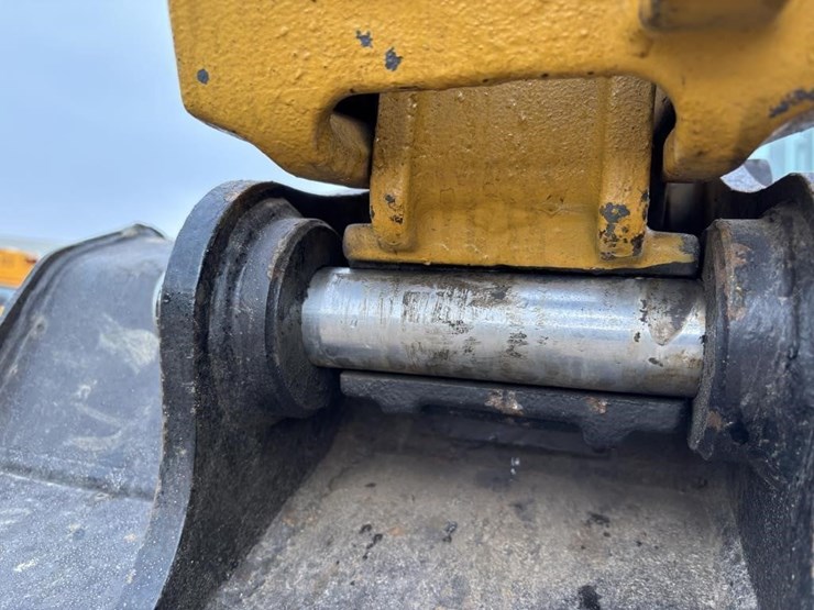 caterpillar-305.5e2-image-14