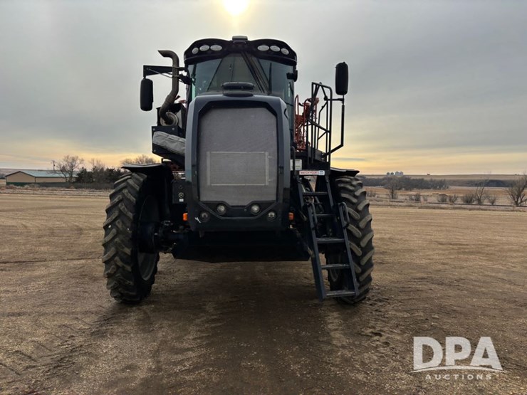 2018-case-ih-810-image-23