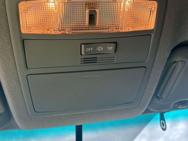 2010-toyota-highlander-suv-image-18