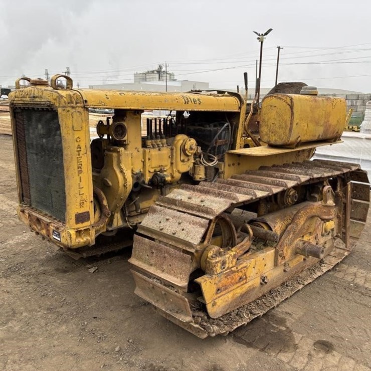 CATERPILLAR D2