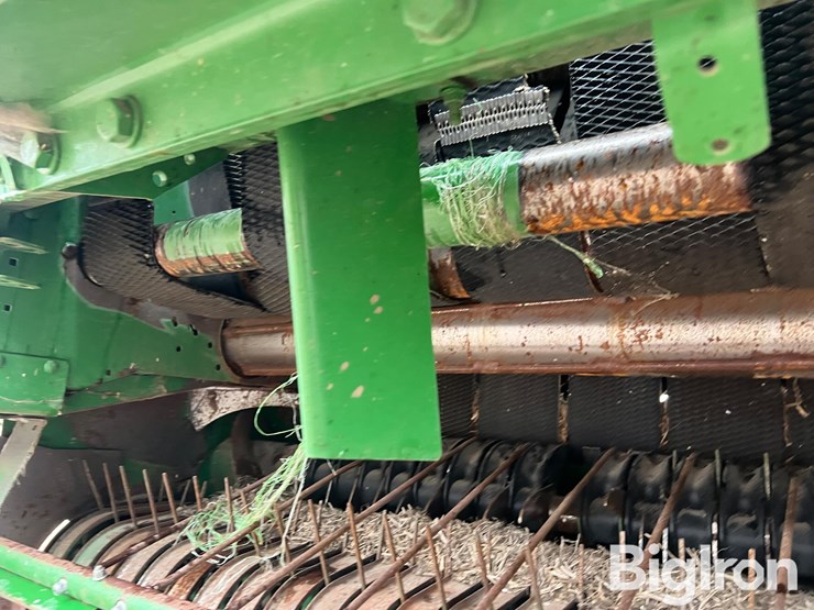 john-deere-560m-image-12