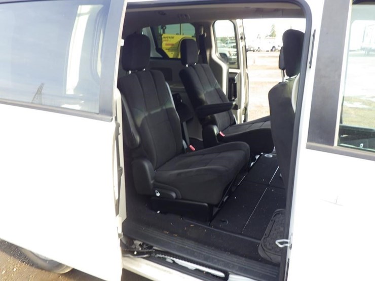 dodge-grand-caravan-image-8