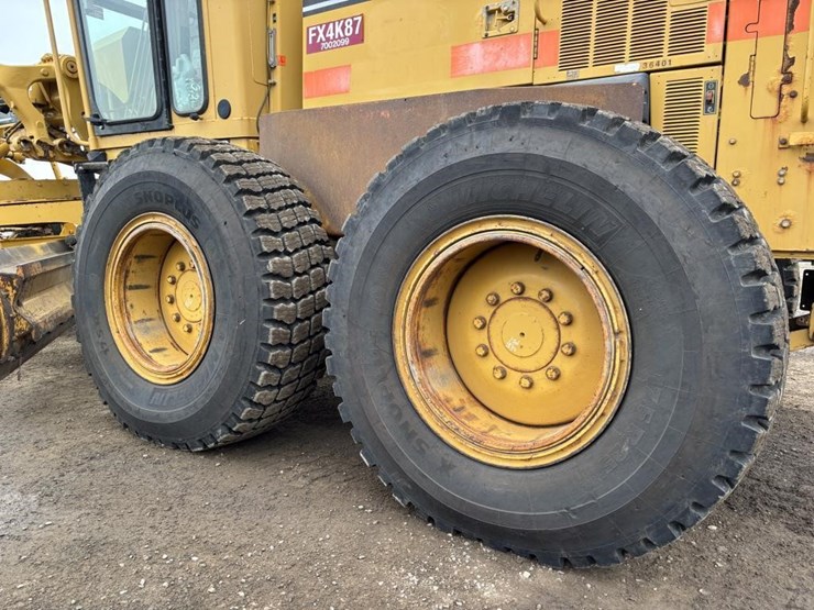 2006-caterpillar-143h-image-28