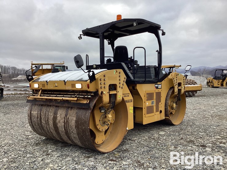 caterpillar-cb66b-image-5