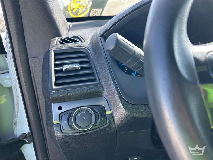 2016-ford-explorer-awd-suv-image-15