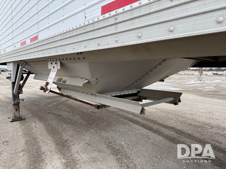 2016-timpte-grain-trailer-image-41