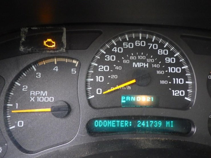 2003-chevrolet-3500-image-13