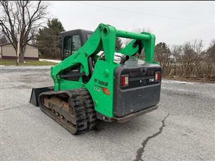 bobcat-t740-image-4