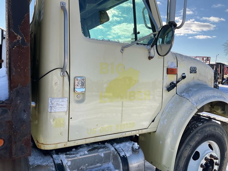 international-4900-image-44