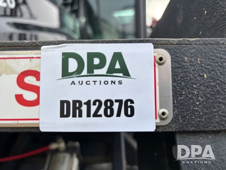 2018-case-ih-810-image-100