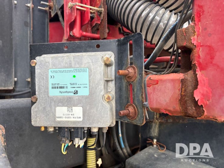 2018-case-ih-810-image-58