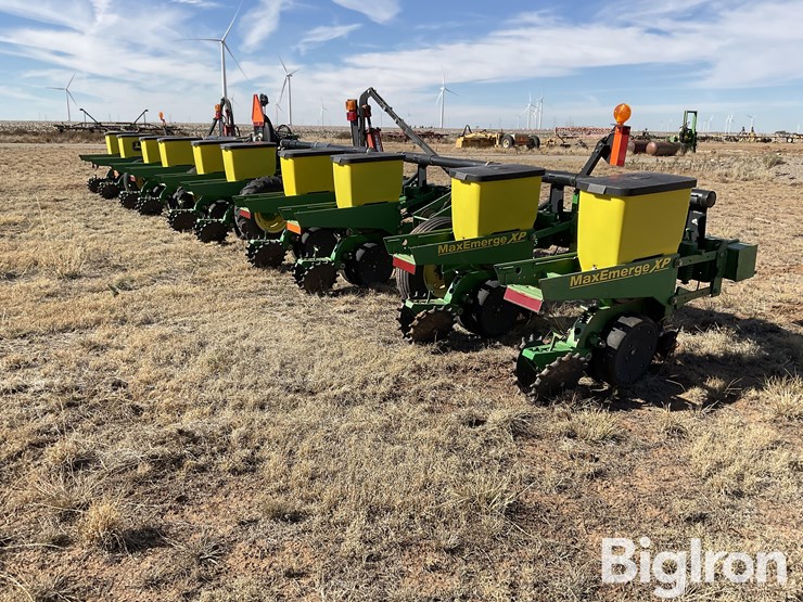 john-deere-1700-image-5