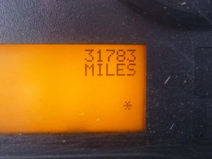 international-7600-image-30