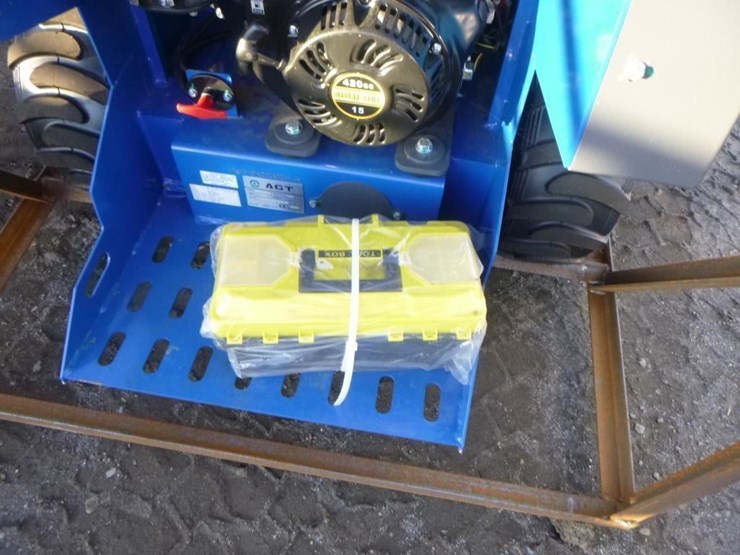 2025-agt-mx-mrw14-skid-steer-loader-image-11