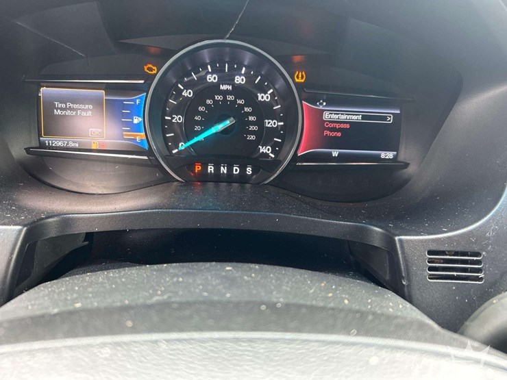 2016-ford-explorer-4wd-xlt-suv-image-12