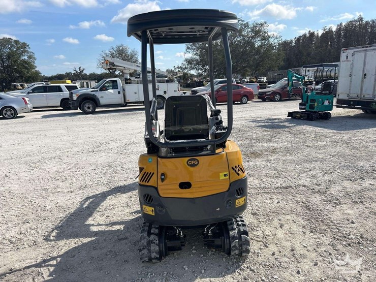 2025-cfg-industrial-qk18r-mini-excavator-image-20