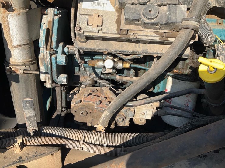 international-4900-image-56