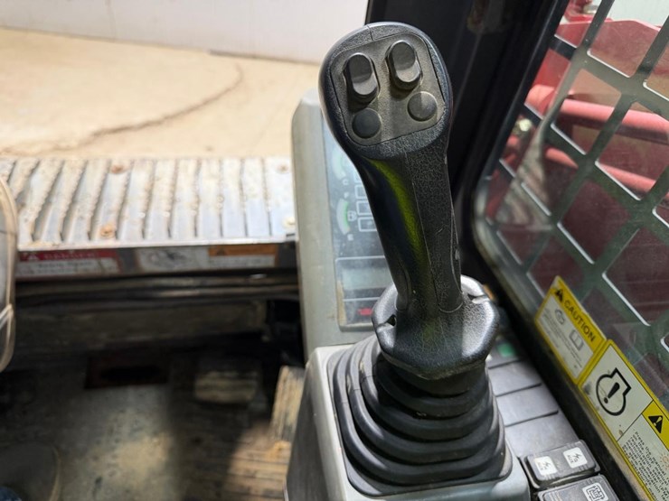 takeuchi-tl8-image-21