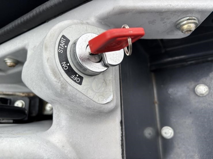 2022-deere-35g-image-36