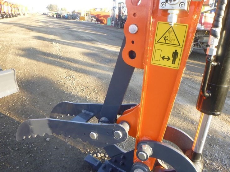 2025-sdlanch-sdle18p-hydraulic-excavator-image-12