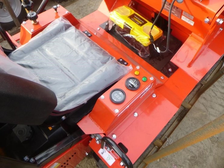 2025-agt-sda140w-skid-steer-loader-image-18