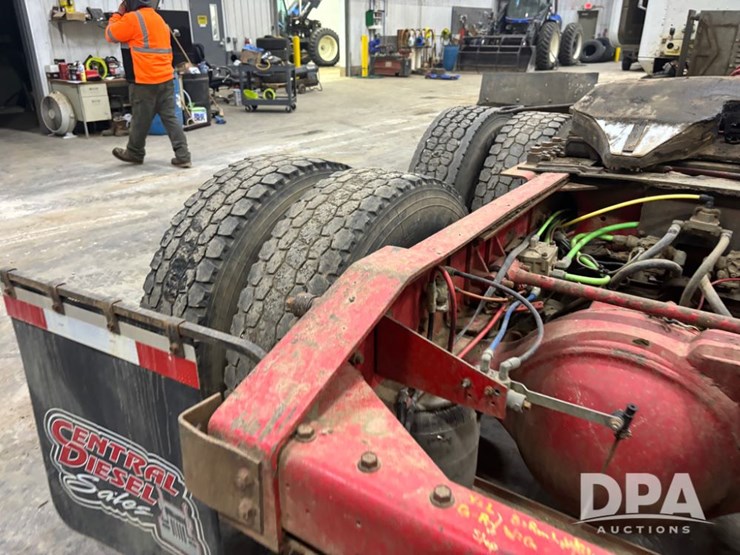 international-9900i-image-42