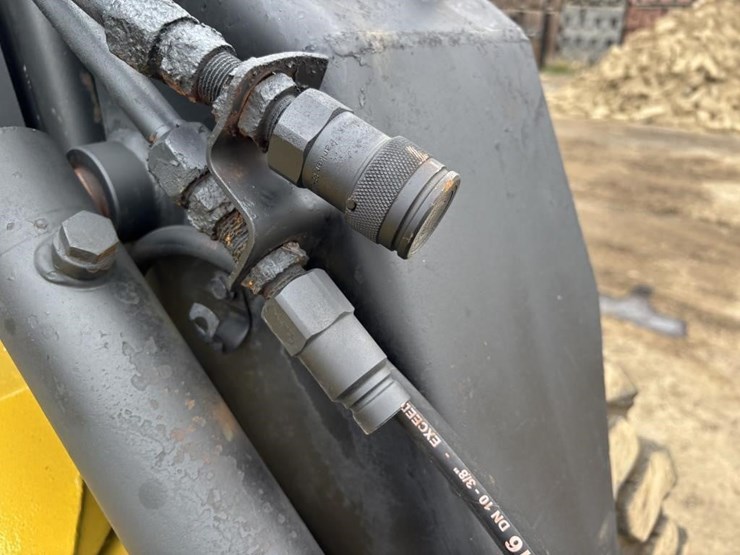 1995-new-holland-lx865-image-14