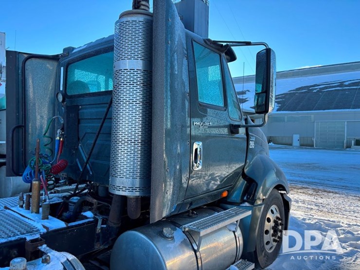 international-prostar-image-40