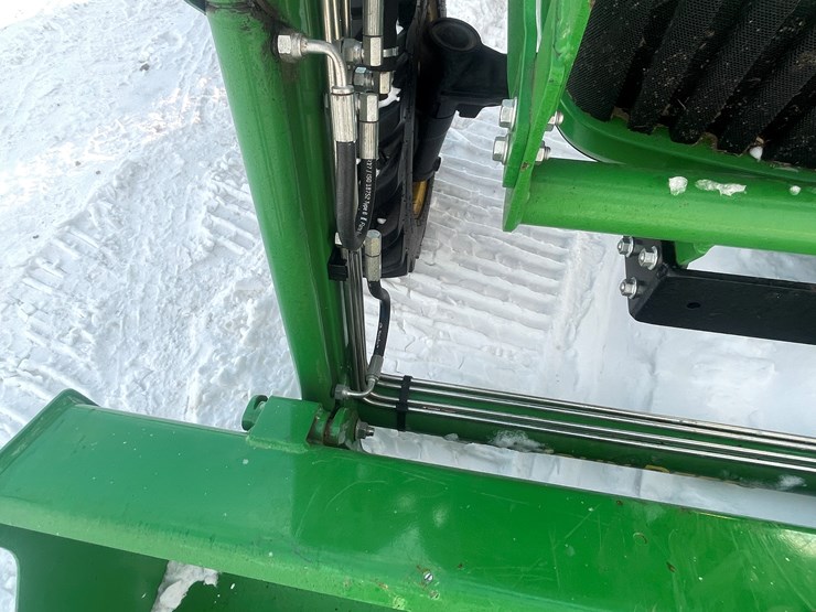 john-deere-3025e-image-38