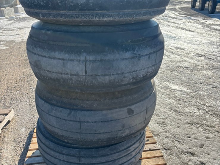 implement-tires-and-wheels-(lt1482)-image-1