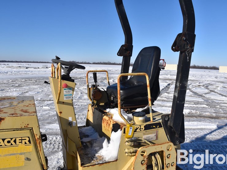 2001-wacker-neuson-rd25-image-13