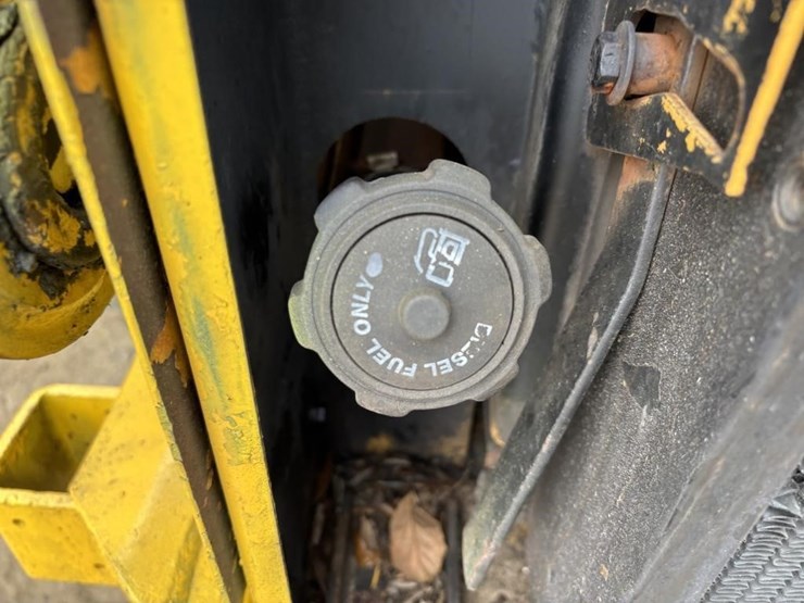 1995-new-holland-lx865-image-32