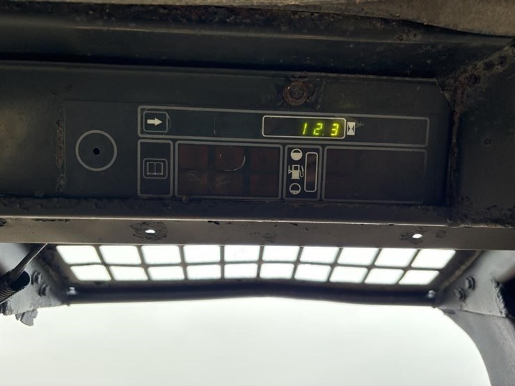 1995-new-holland-lx865-image-28