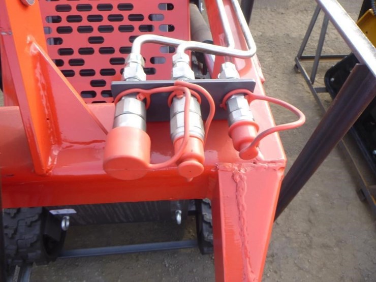 2025-agt-ysrt14-skid-steer-track-loader-image-10