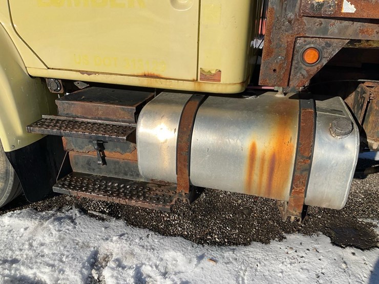 international-4900-image-20