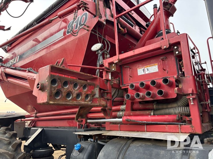 2018-case-ih-810-image-45