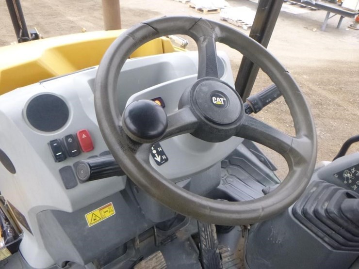 2021-caterpillar-415-il-image-26