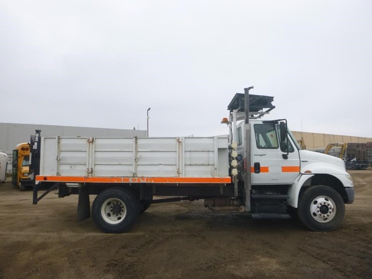 2010-international-durastar-4400-image-7