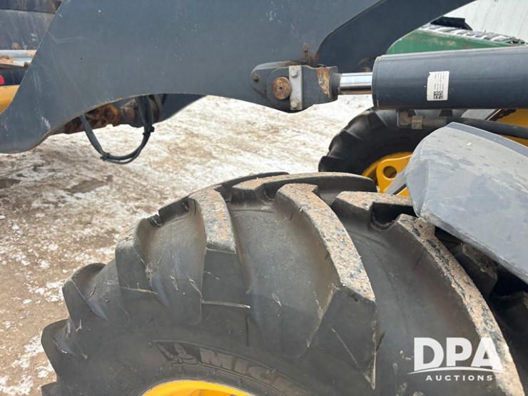 deere-324l-image-47