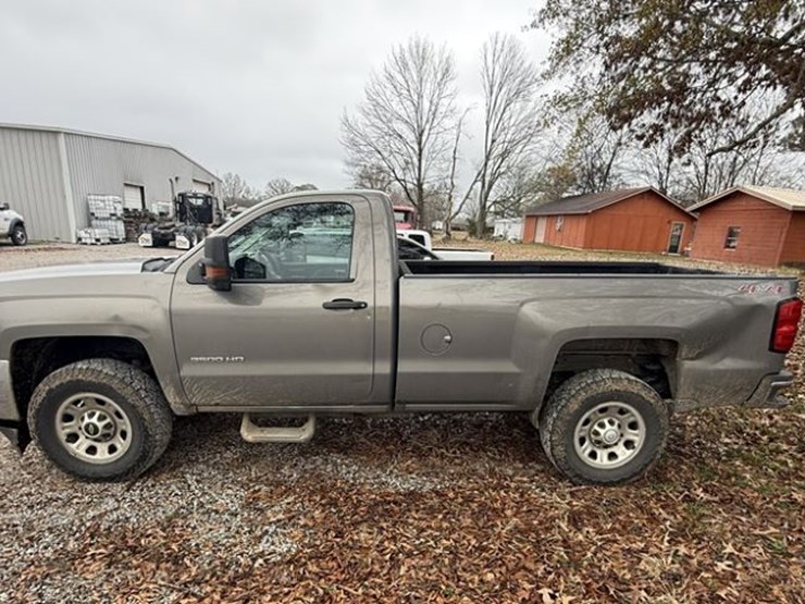 2017-chevrolet-3500hd-image-1