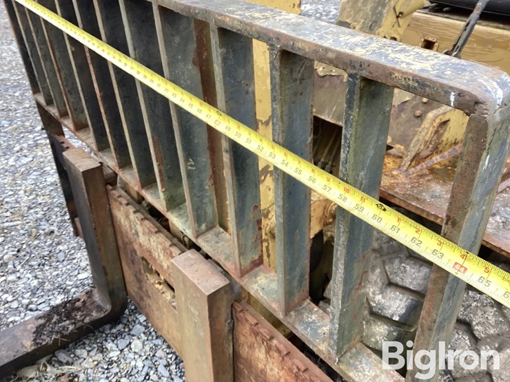 caterpillar-v80d-image-15