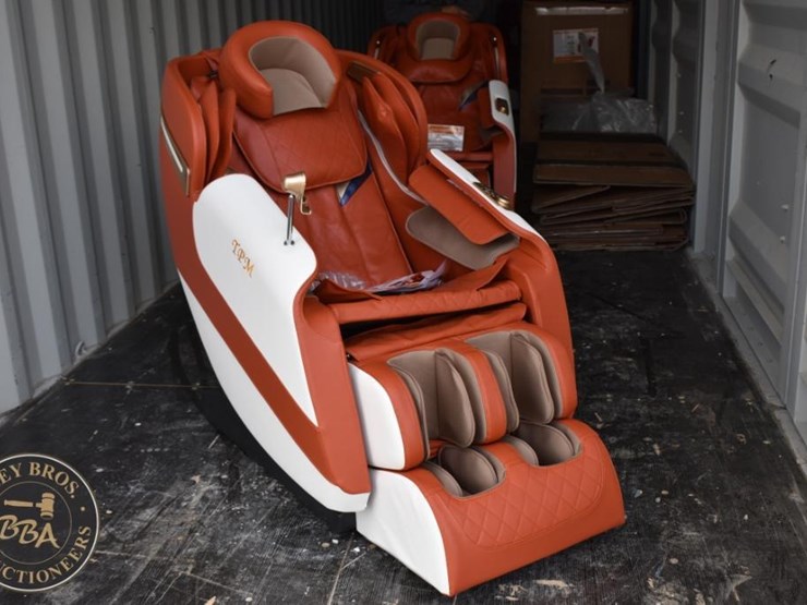 tpm-tp-z69-ergonomic-massage-chair,-orange-and-white,-built-in-control-panel-image-1