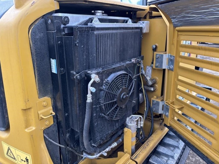 2023-caterpillar-305.5e2-image-48