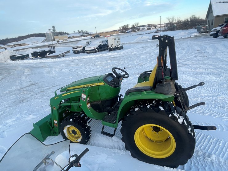 john-deere-3025e-image-7