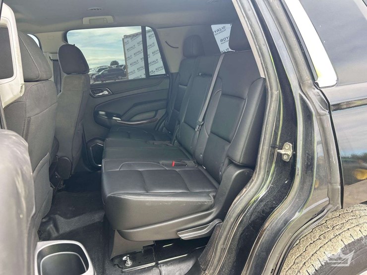 2019-chevrolet-tahoe-4x4-suv-image-17