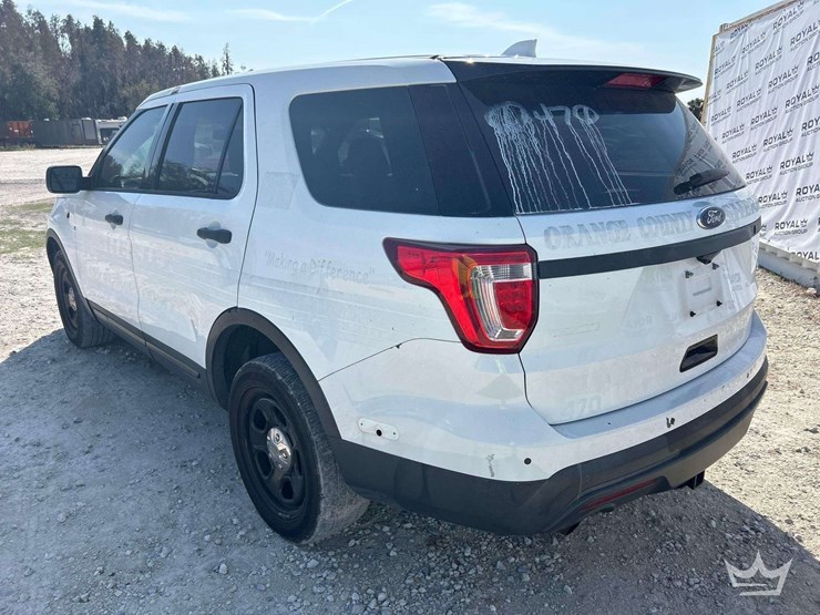 2016-ford-explorer-awd-suv-image-4