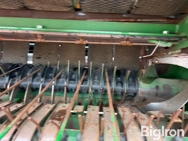 john-deere-569-premium-image-14