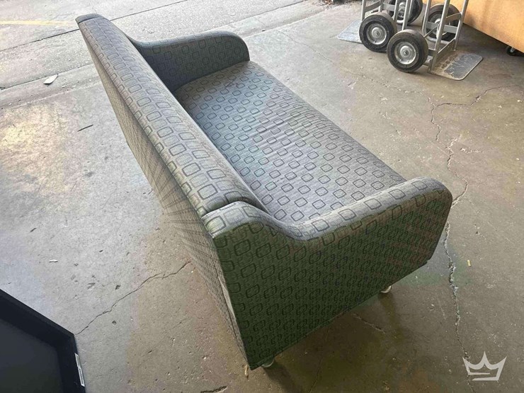 office-couches-and-chair-image-9