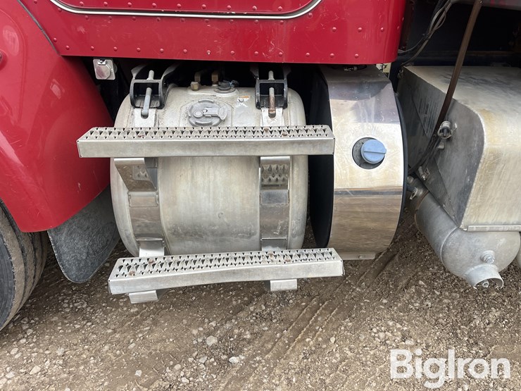 2012-peterbilt-pb337-s/a-lube-&-fuel-truck-image-10