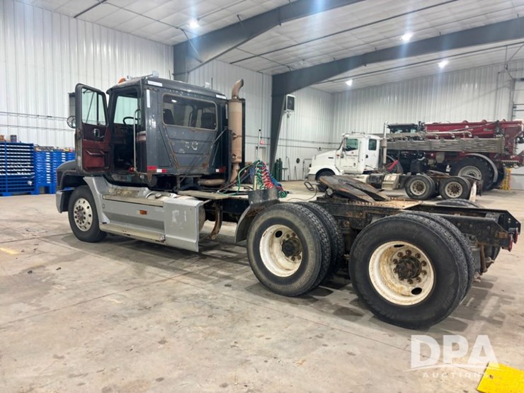 1993-mack-ch613-image-12